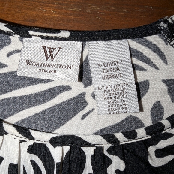 Worthington Ruffled Graphic Black and White Blouse - Picture 2 of 5